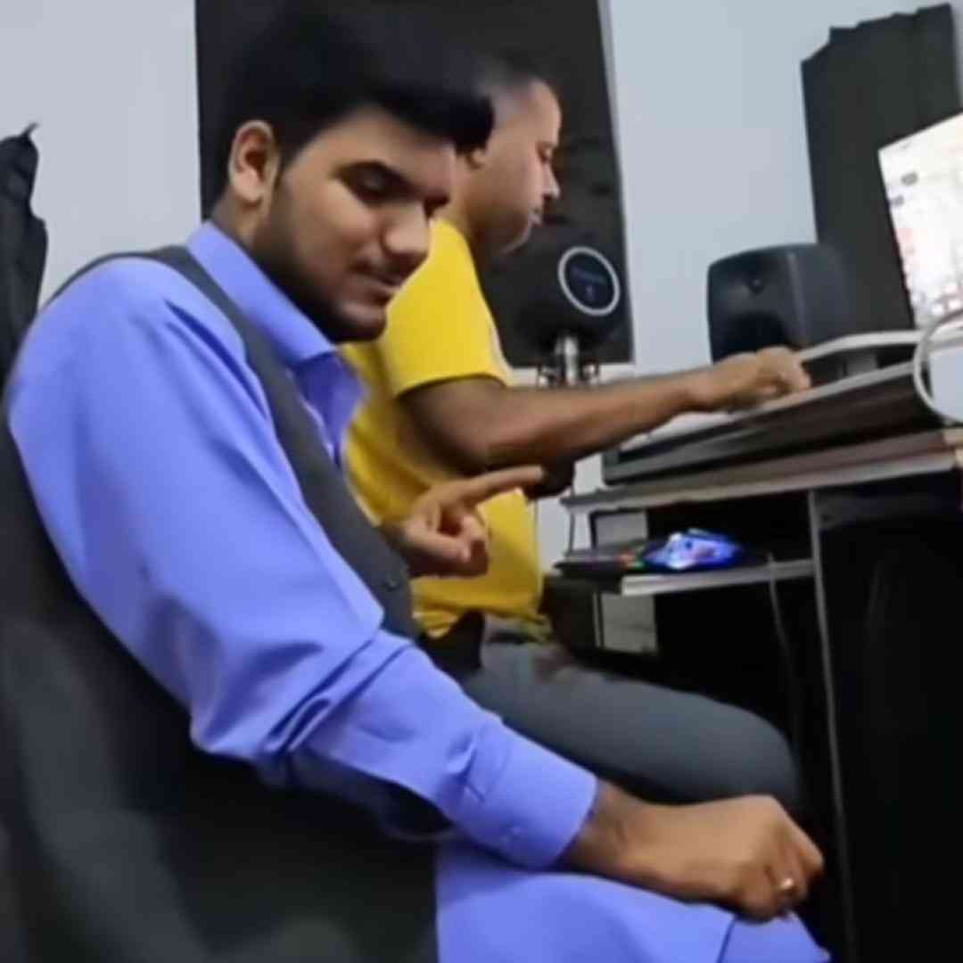 پوریا منصوری تمنی عمر بهاره تمنی عشکی کتاب