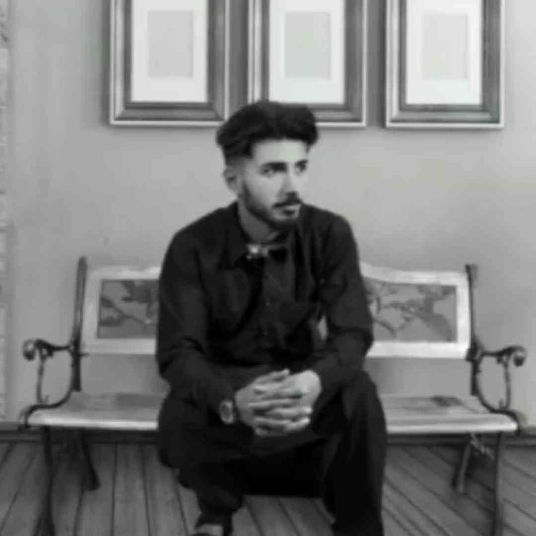 محمد سام نارویی مغرور