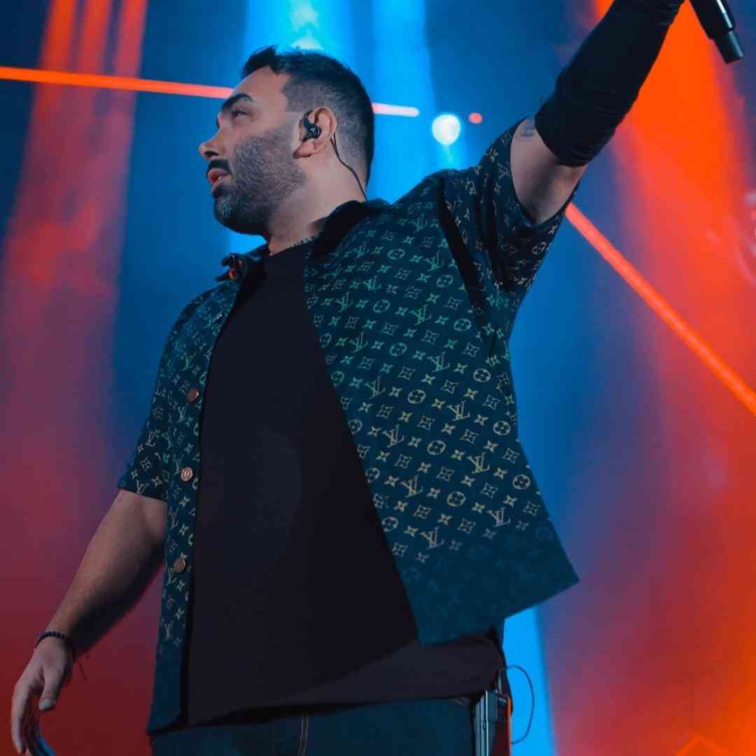 مسعود صادقلو ویترین