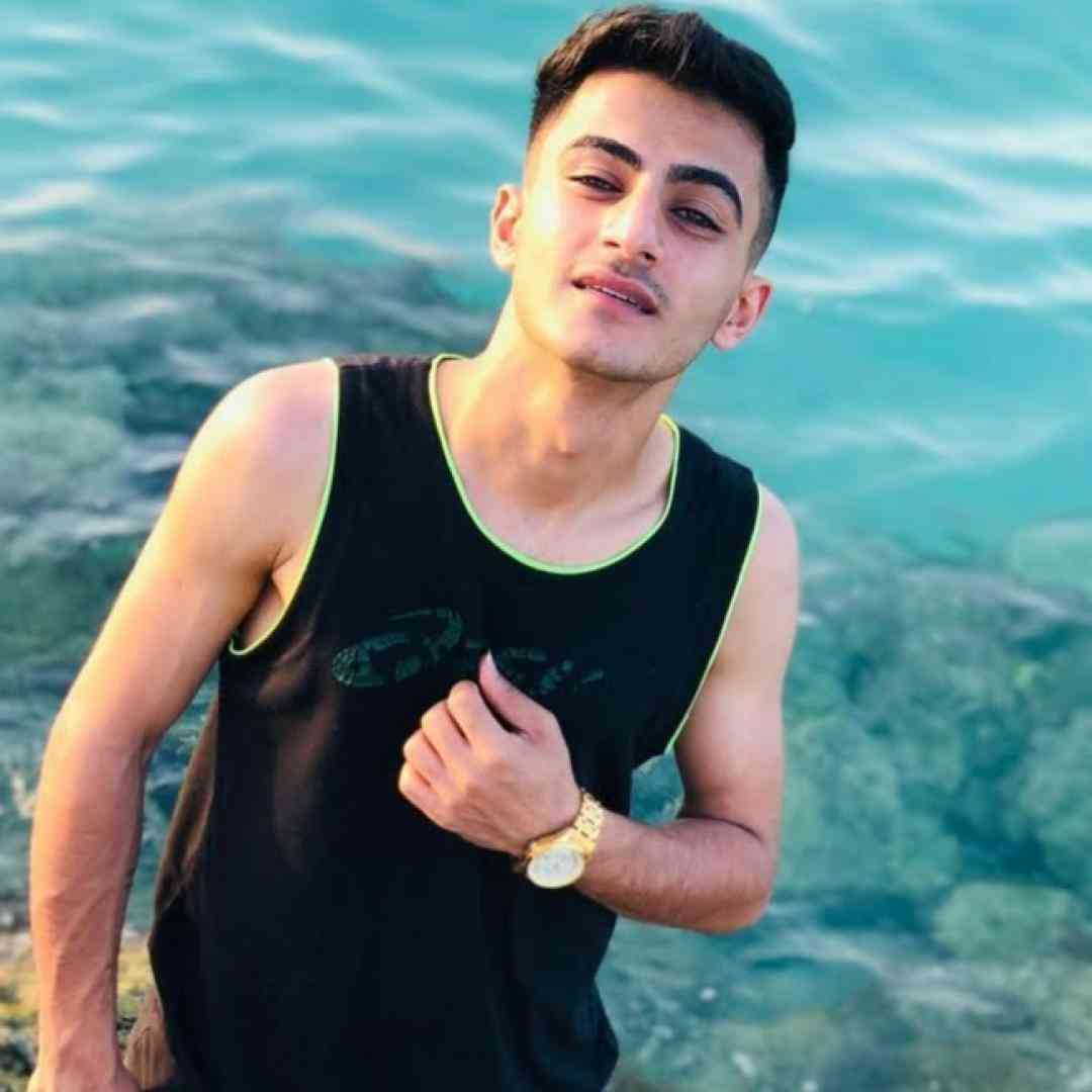 مهدی مولاد بغض و شادی