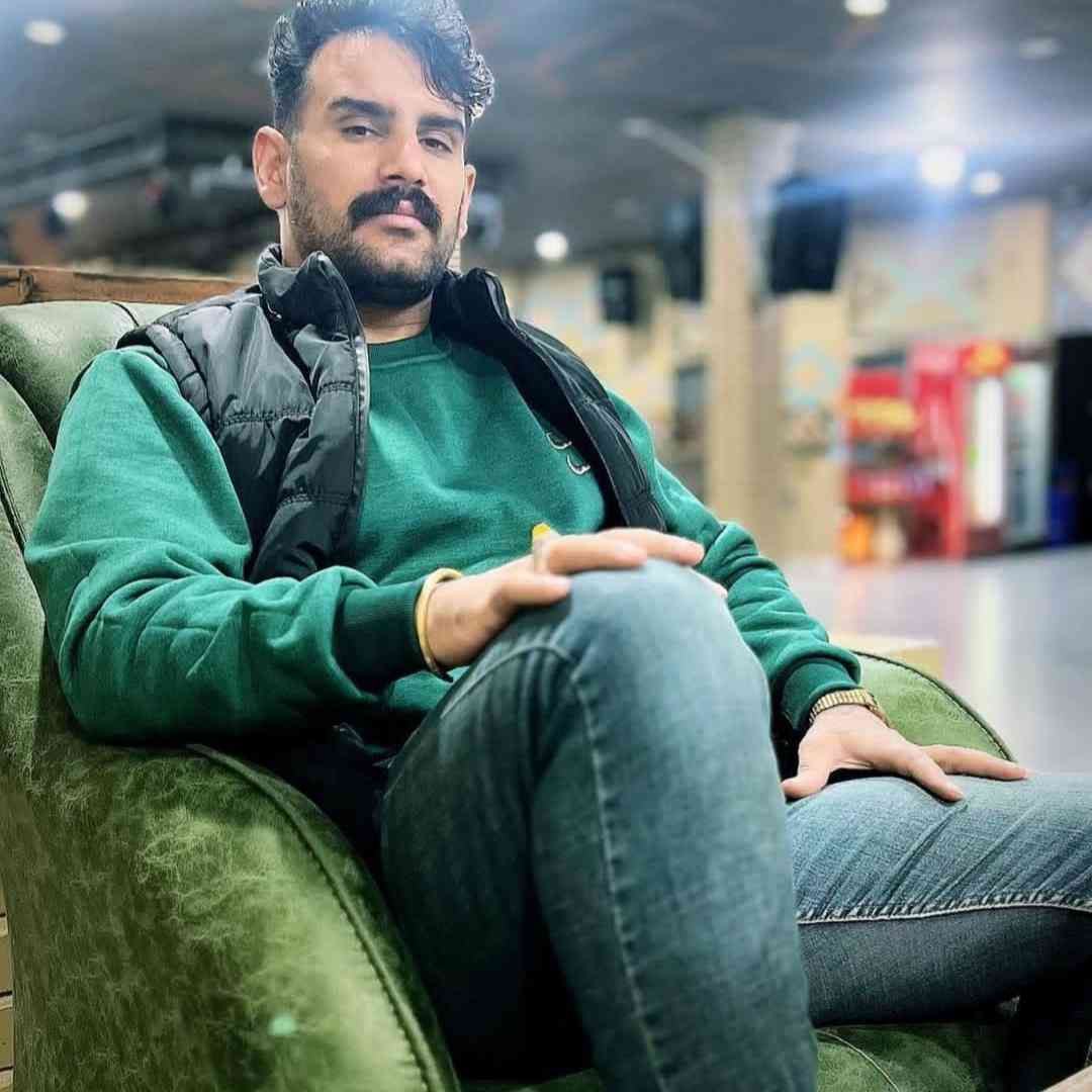 بهنام کمالوند روزگار