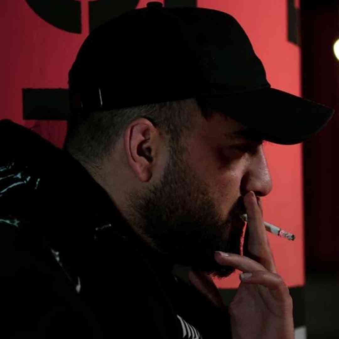 رامین تجنگی بخوره تو سرم دردو بلات یه چیزی بگو