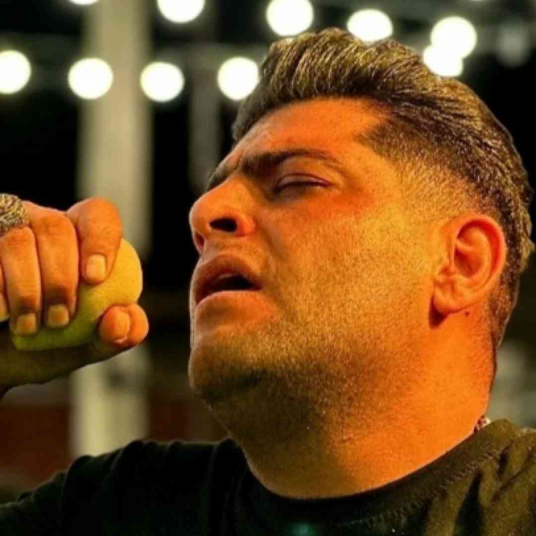 فرشاد مرادی د بی دینم
