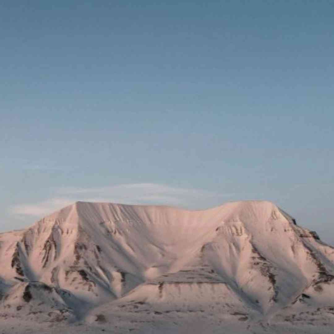  اگه دخترارو ببرن خدمت تو پادگان وضع همینه من بعد