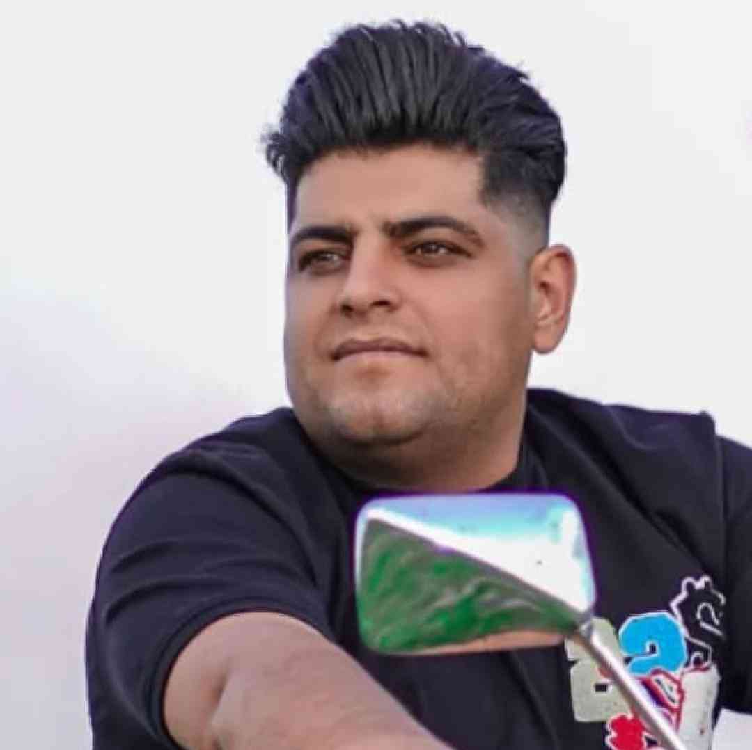 فرشاد مرادی بیزار