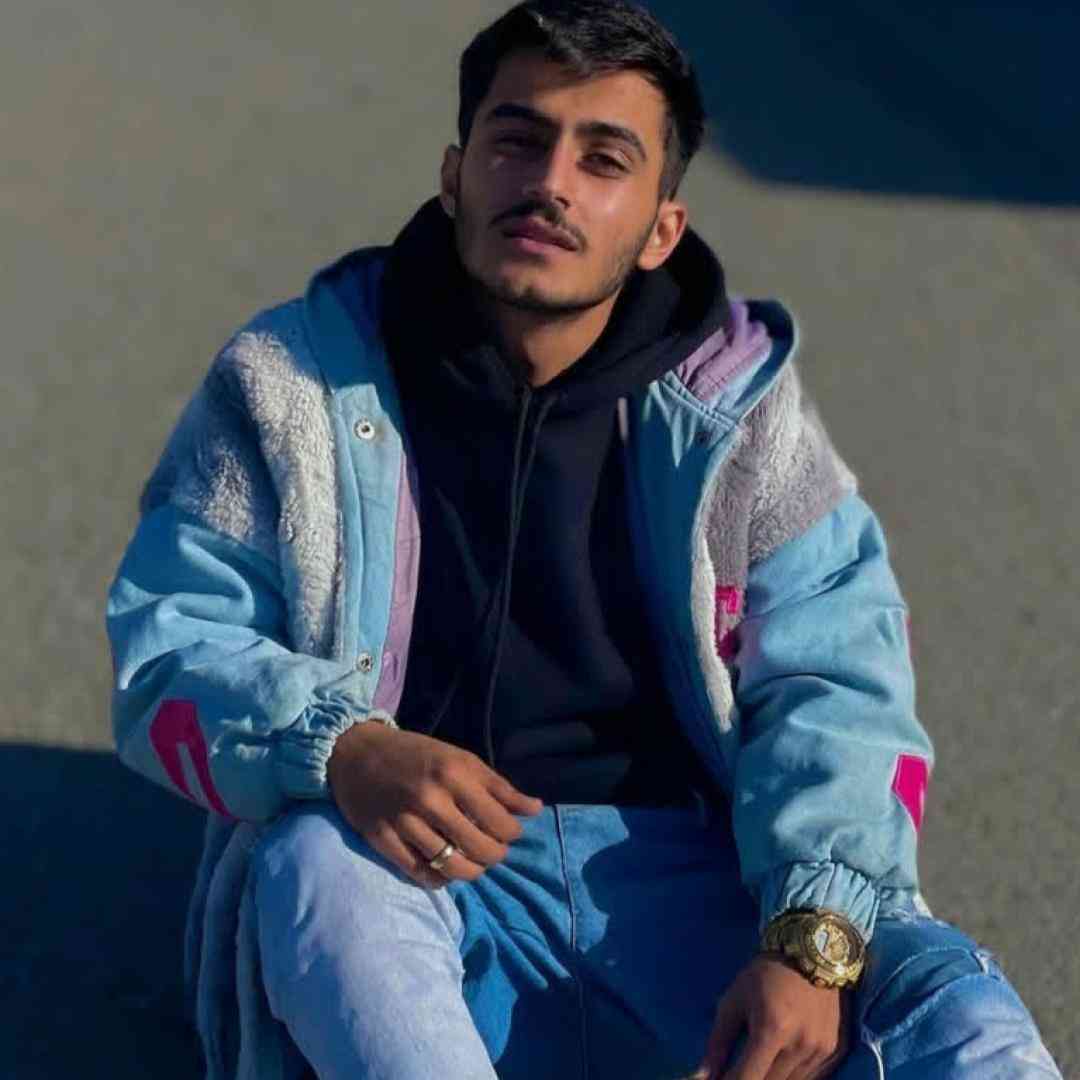 مهدی مولاد بمون دل من فقط به بودنت خوشه