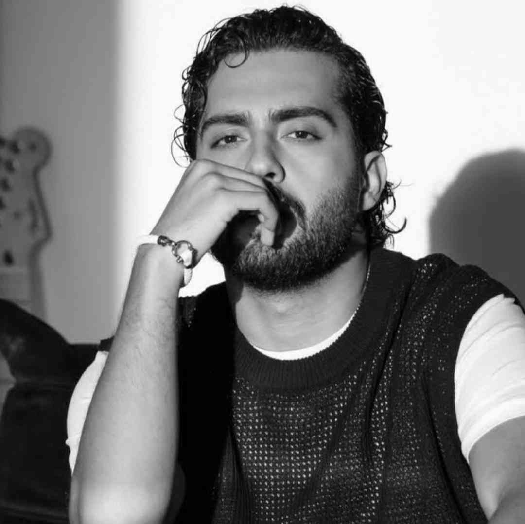 حامیم از همون اول که تورو دیدم فرق میکردی