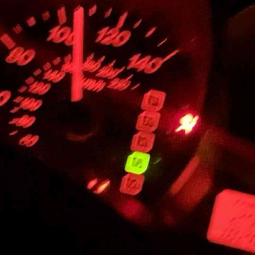  عروس چقد قشنگه دوماد چه شادو شنگه