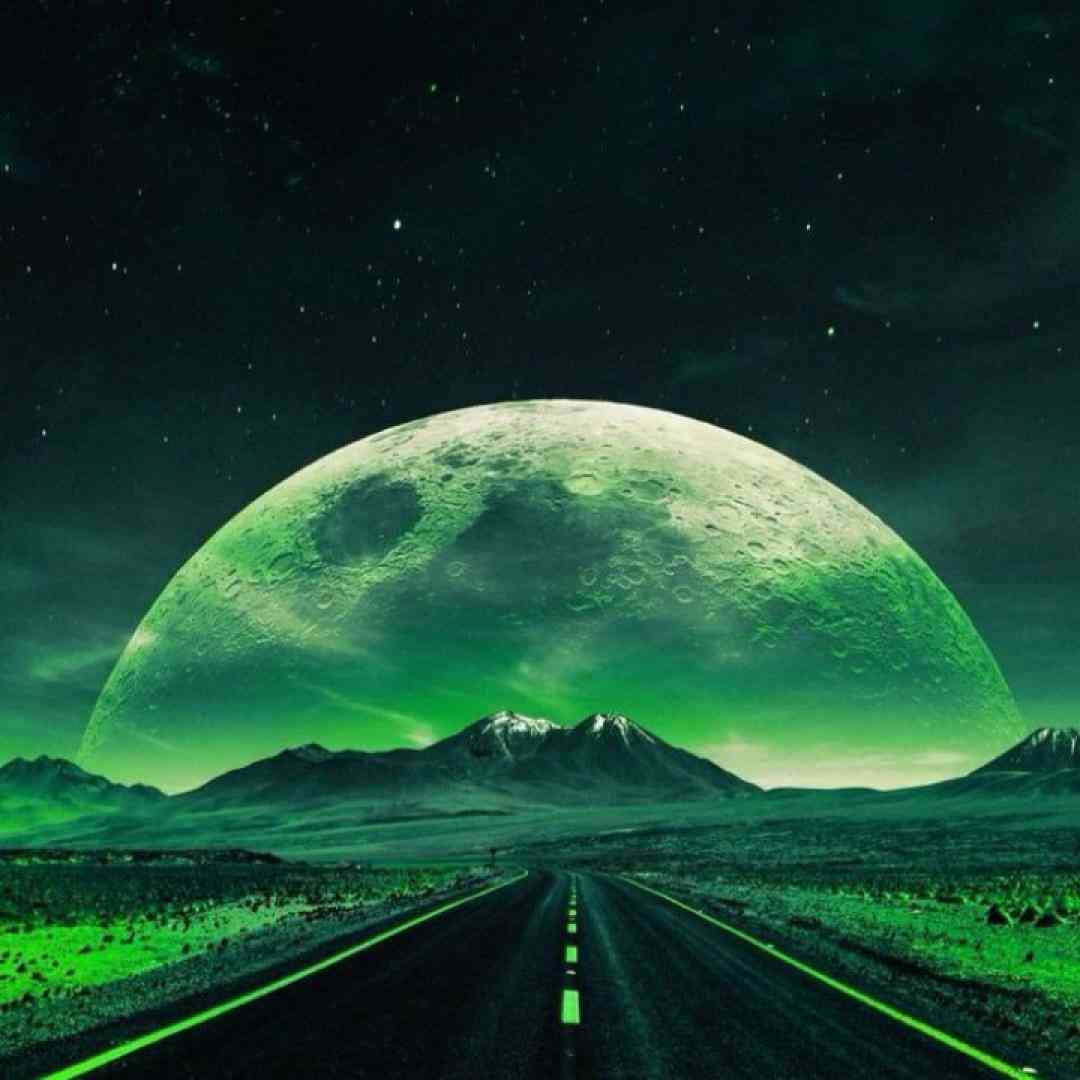  با همه خندیدش ولی من نه هرکاری کرد گفت