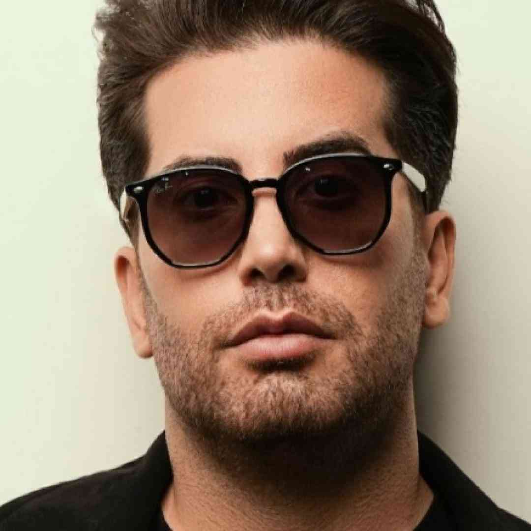 فرشاد آزادی و سلامتی خود هرشو هرشو گیره کم
