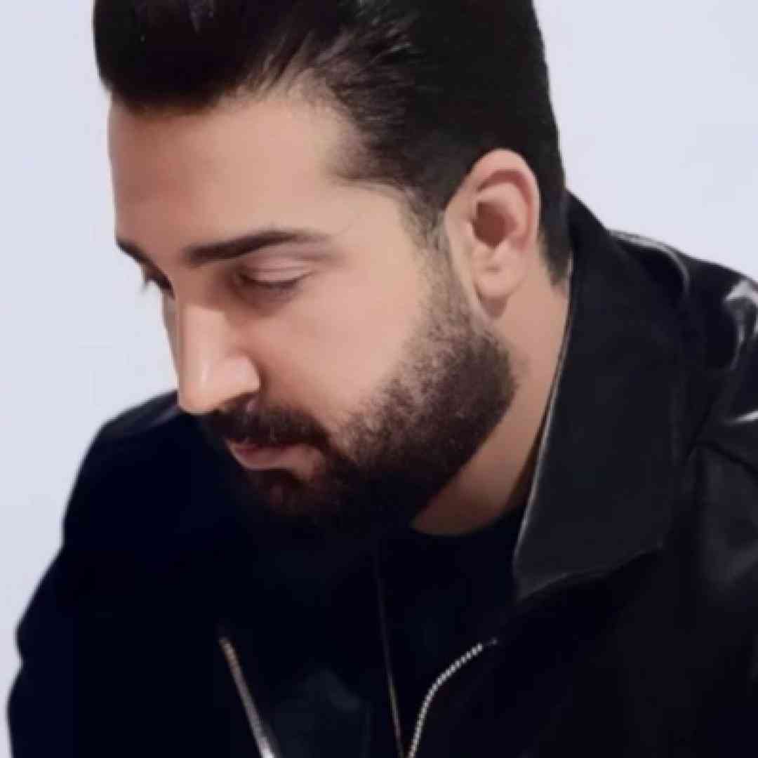 آرمین سبزواری آسمان خراش