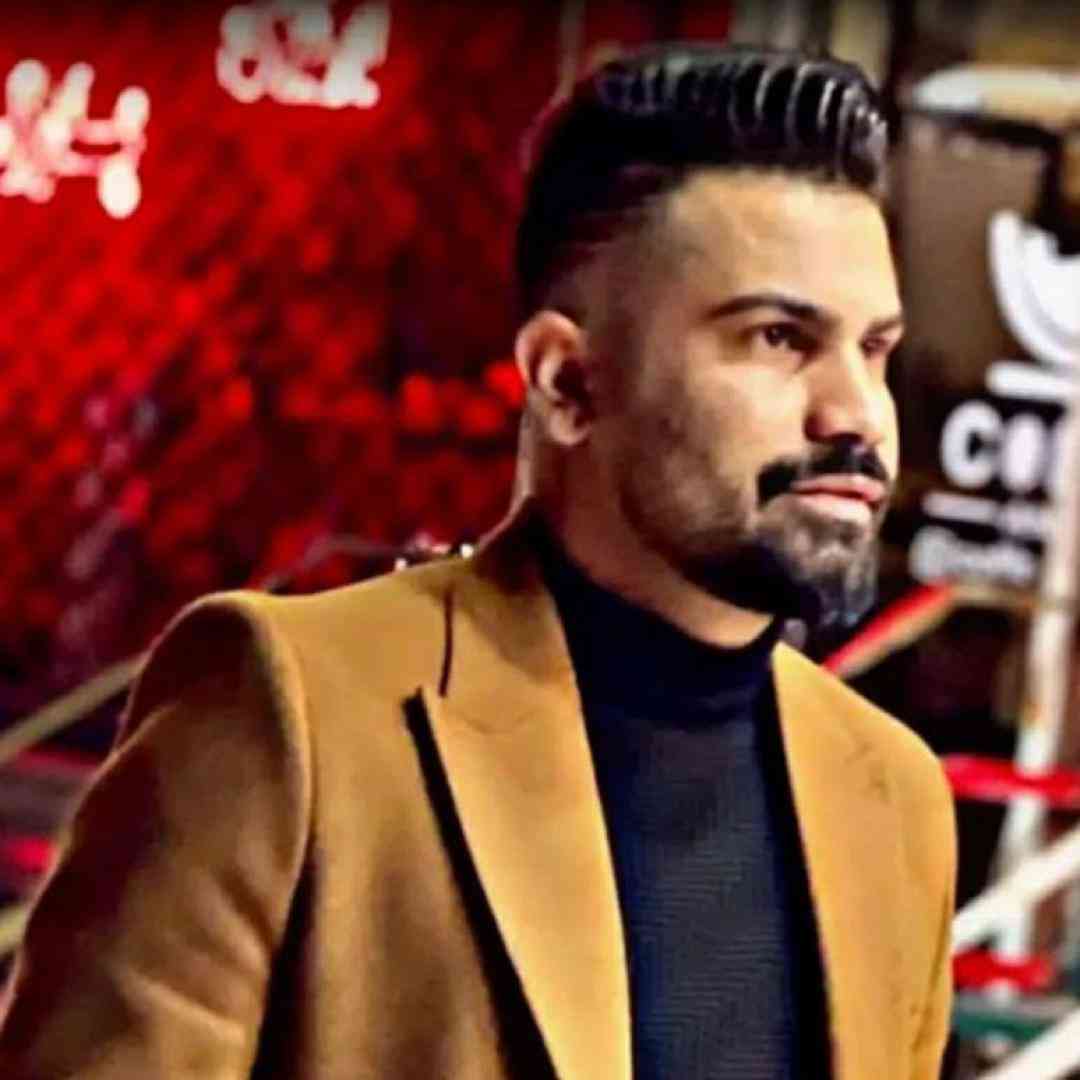 فرهاد جهانگیری کی میدانه دلم آشوبه به همه میگم حالم خوبه
