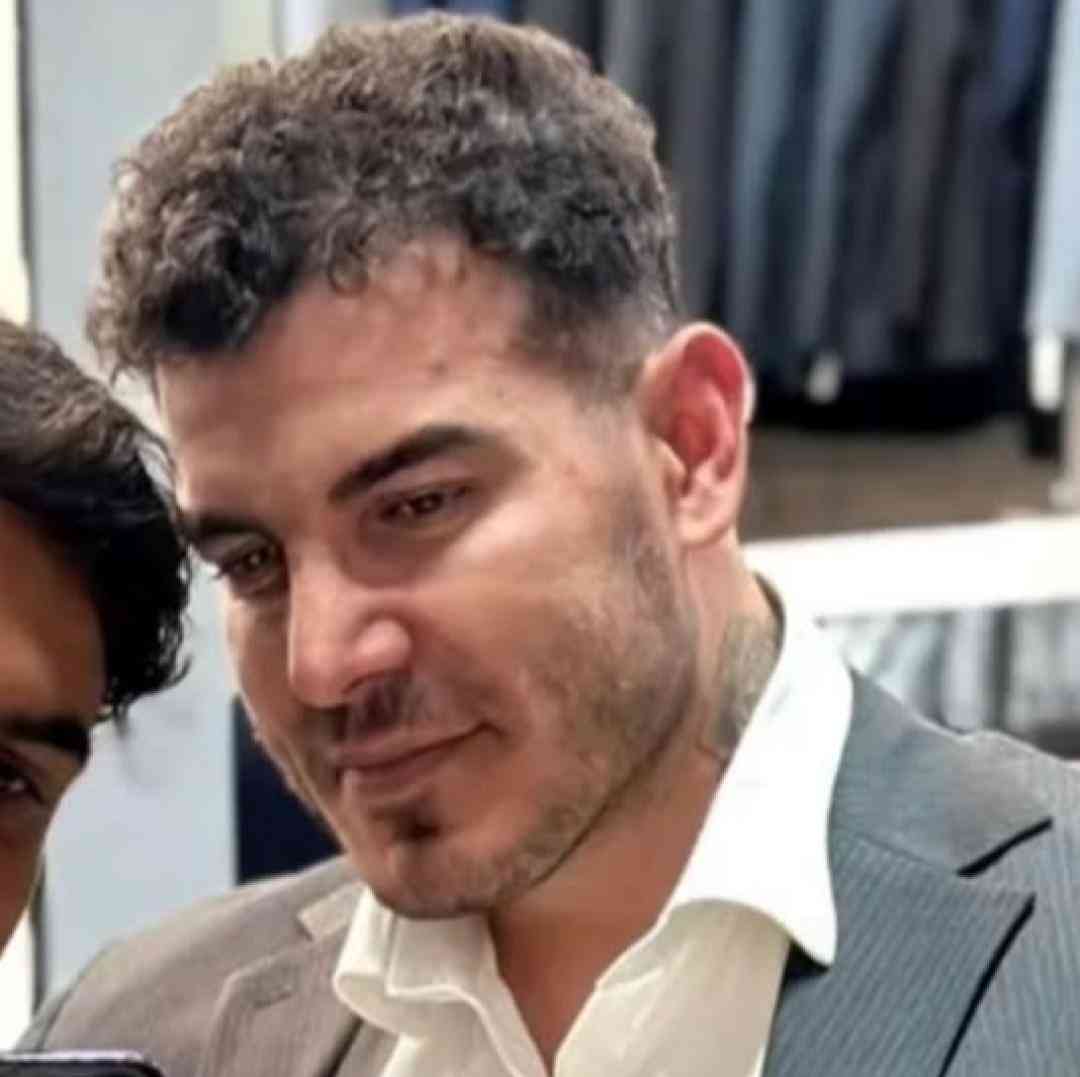 فرهاد فرهادی ونام زندان نیم ولی خو اسیرم