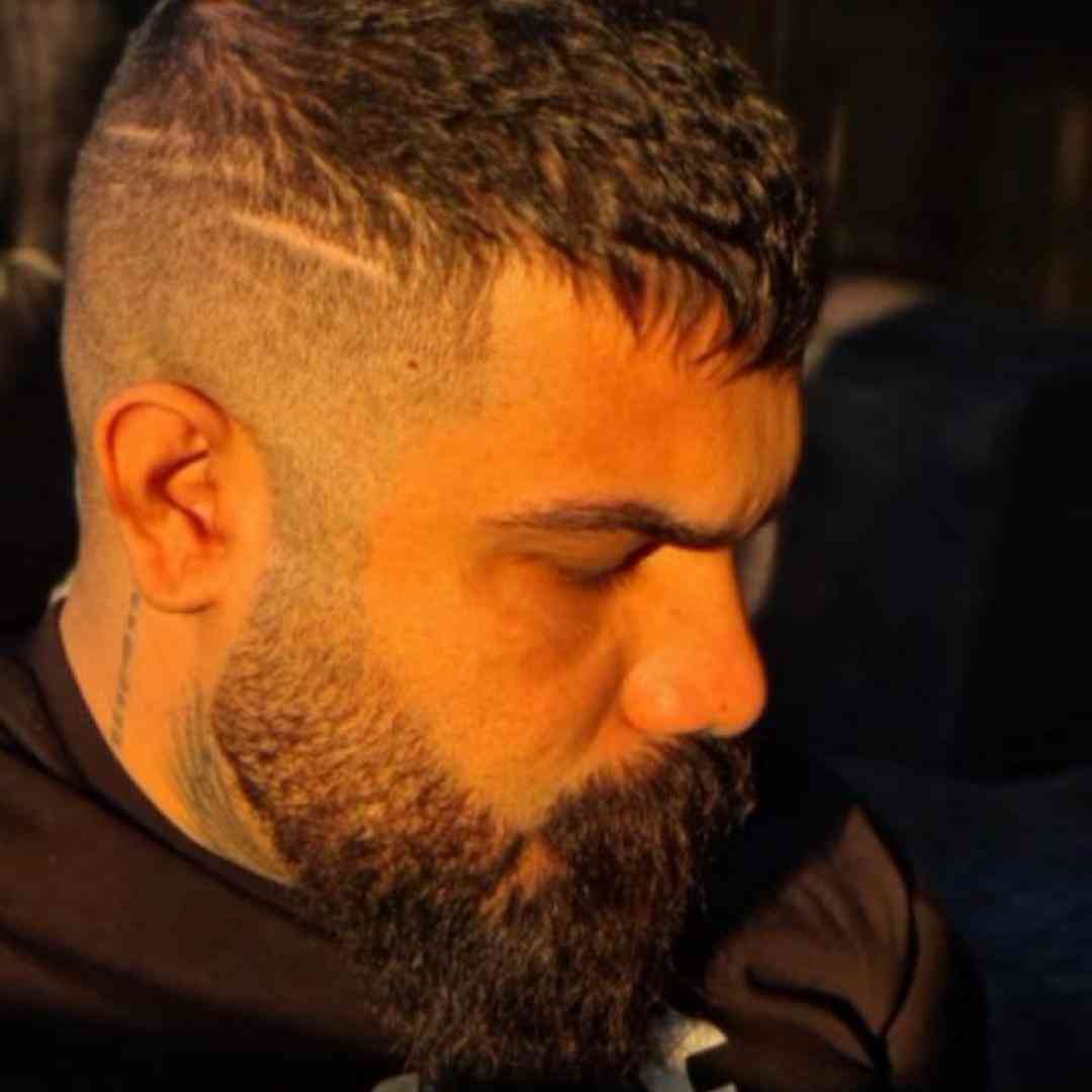 فرهاد جهانگیری سردرگمم میان ای خاطره ها ببین دیوانتم