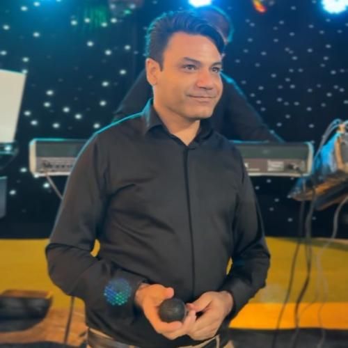 نصرالله واحدی می زدم و لولم