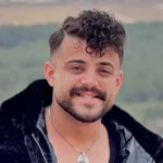 مثل یه پرنده ‌که‌ پراشو چیدن محمد ملایی